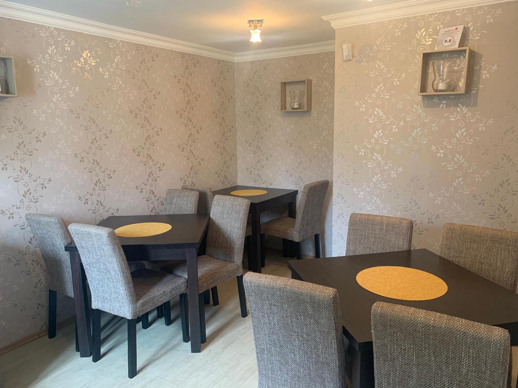 Aradi Vendeghaz Hotel Мисколк Екстериор снимка