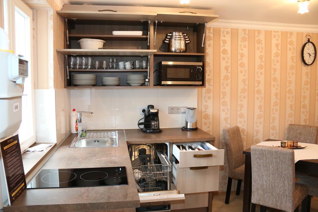 Aradi Vendeghaz Hotel Мисколк Екстериор снимка
